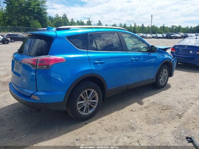 2017 TOYOTA RAV4 LE 4