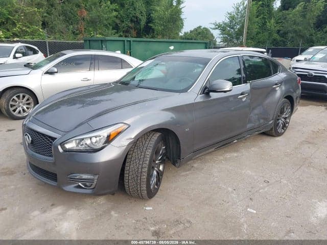 2019 INFINITI Q70L 3.7X LUXE 2