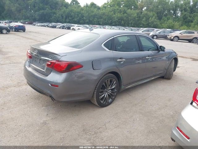 2019 INFINITI Q70L 3.7X LUXE 4