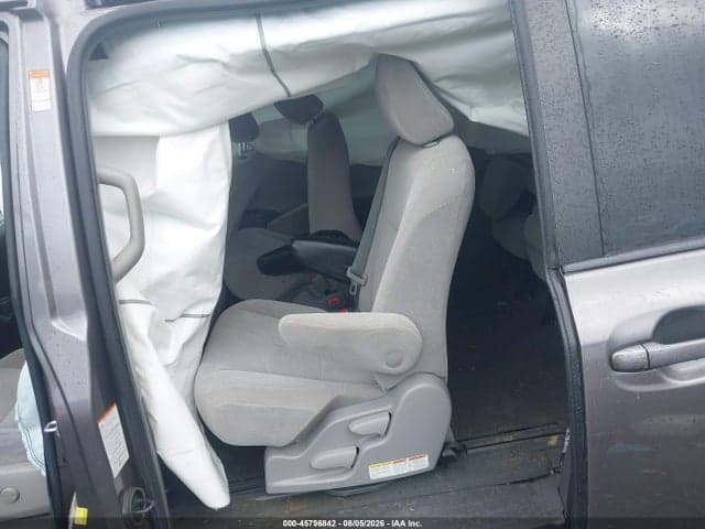 2018 TOYOTA SIENNA LE 8 PASSENGER 8