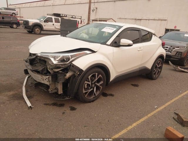 2019 TOYOTA C-HR LE 2
