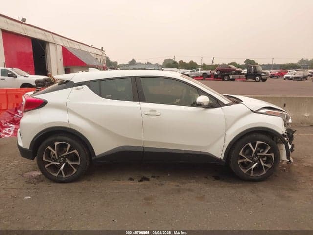 2019 TOYOTA C-HR LE 14