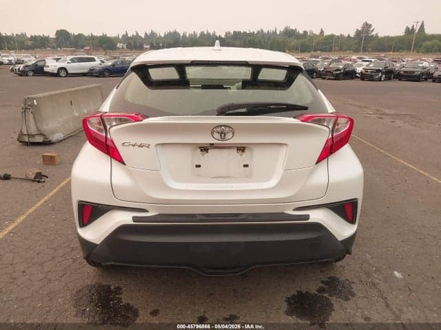 2019 TOYOTA C-HR LE 17