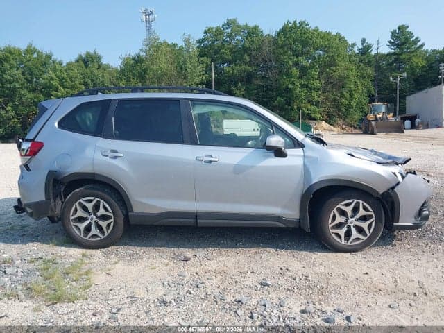 2023 SUBARU FORESTER PREMIUM 13