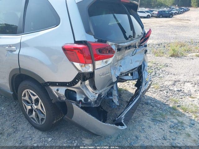 2023 SUBARU FORESTER PREMIUM 19