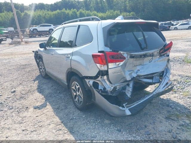 2023 SUBARU FORESTER PREMIUM 3