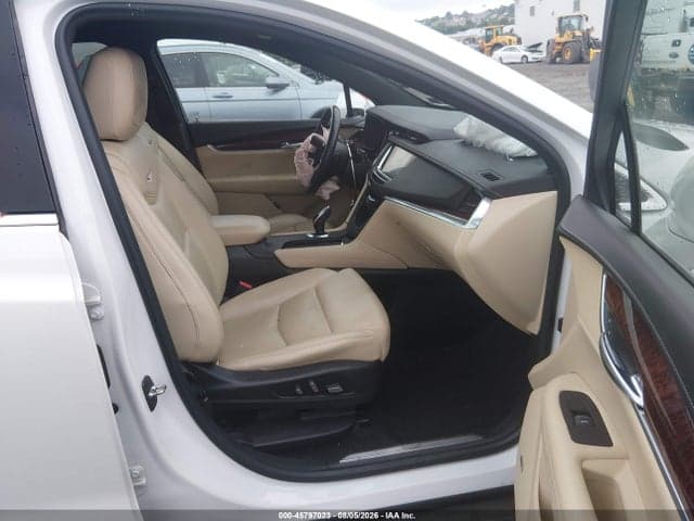 2017 CADILLAC XT5 LUXURY 5