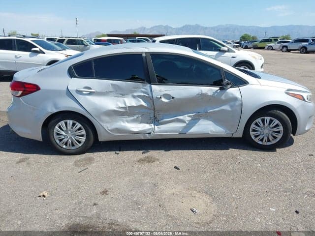 2017 KIA FORTE LX 6