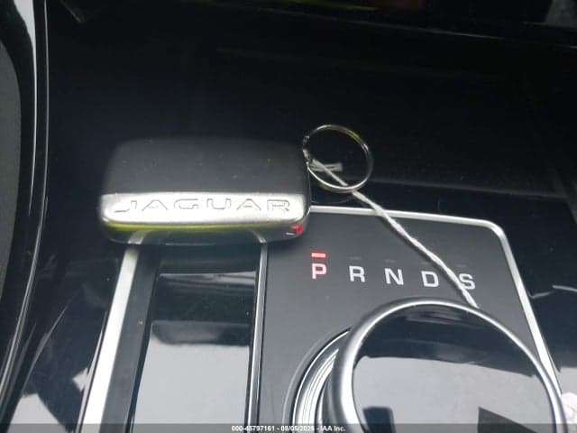 2017 JAGUAR XE 35T PREMIUM 11