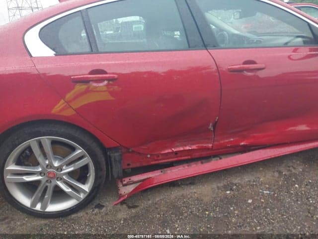 2017 JAGUAR XE 35T PREMIUM 6