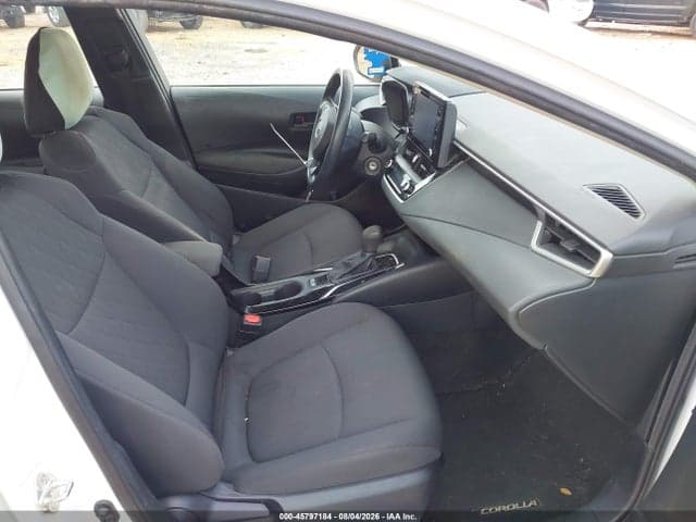 2022 TOYOTA COROLLA LE 5