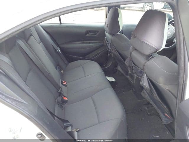 2022 TOYOTA COROLLA LE 8