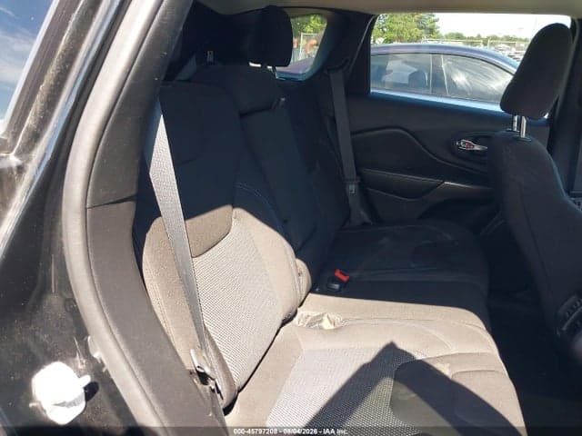 2021 JEEP CHEROKEE LATITUDE FWD 8