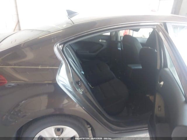 2017 KIA FORTE LX 8