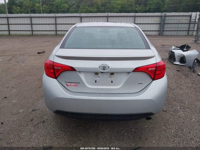 2018 TOYOTA COROLLA SE 17
