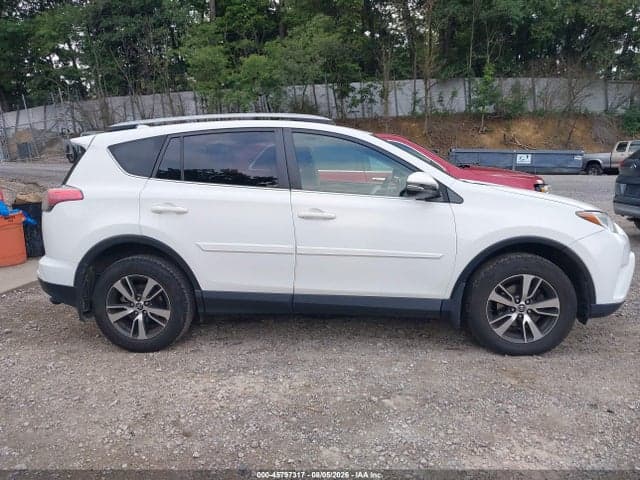2018 TOYOTA RAV4 XLE 13