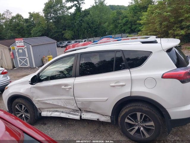 2018 TOYOTA RAV4 XLE 14