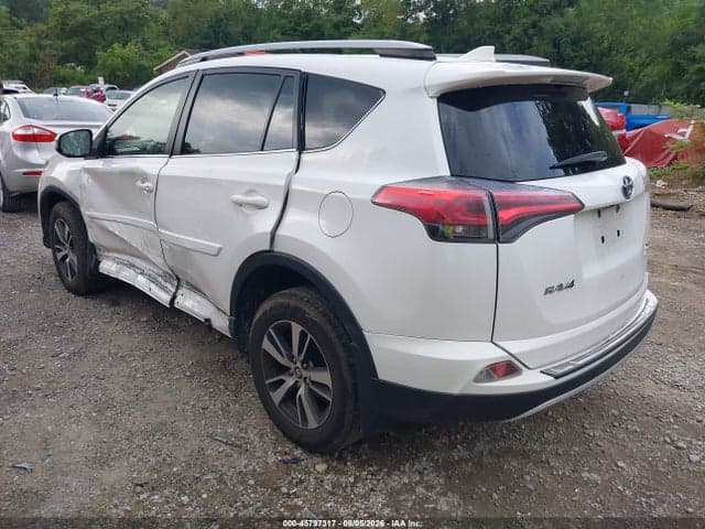 2018 TOYOTA RAV4 XLE 3