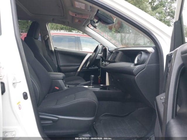 2018 TOYOTA RAV4 XLE 5