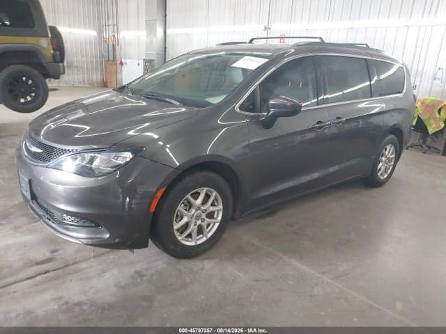 2021 CHRYSLER VOYAGER LXI 2