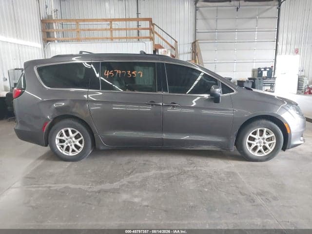 2021 CHRYSLER VOYAGER LXI 14