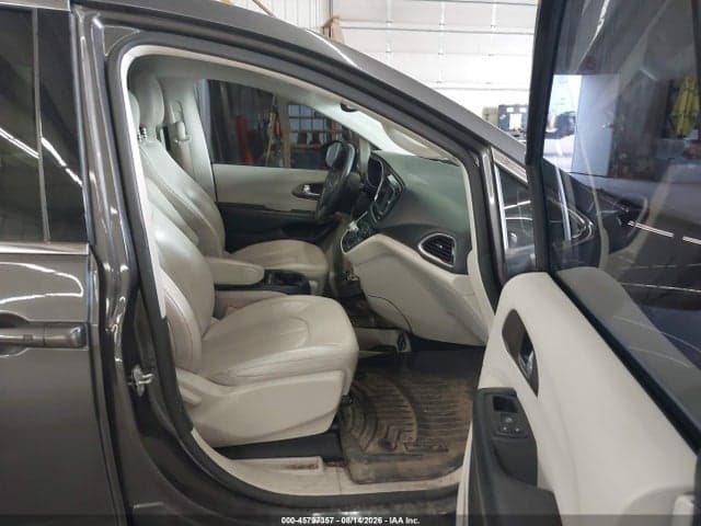 2021 CHRYSLER VOYAGER LXI 5