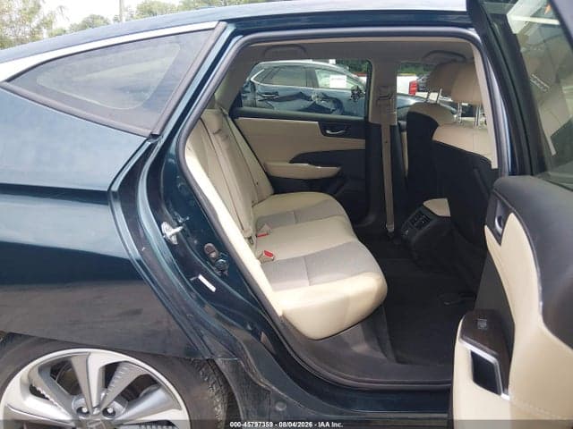 2018 HONDA CLARITY PLUG-IN HYBRID 8