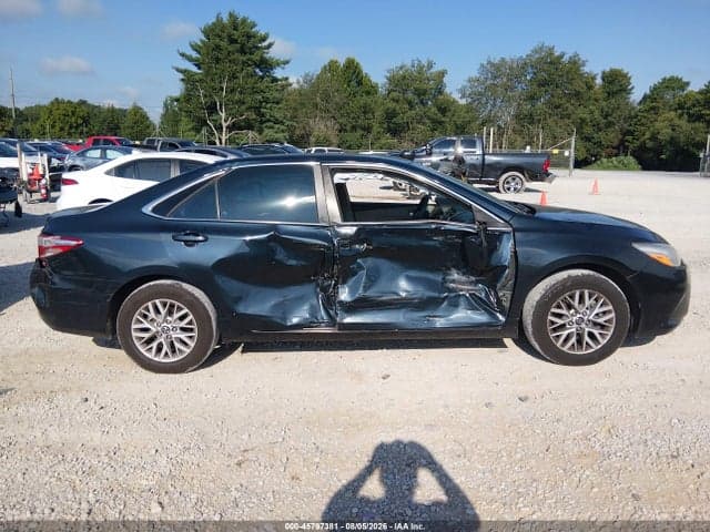 2017 TOYOTA CAMRY LE 6