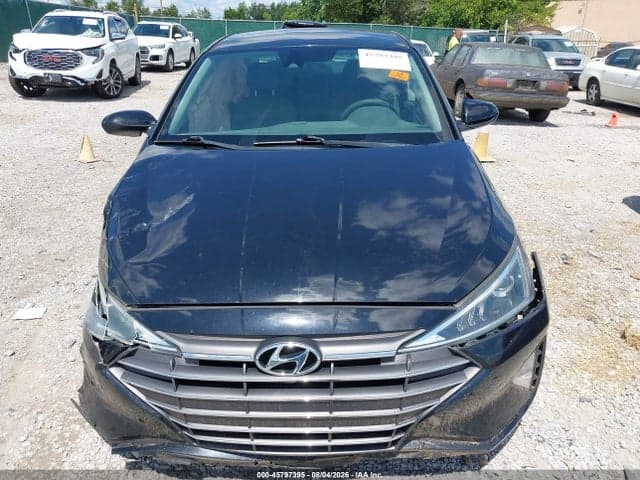 2020 HYUNDAI ELANTRA SE 11