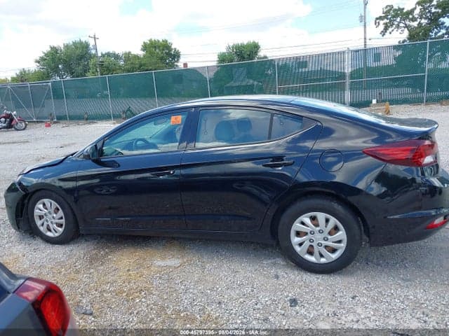 2020 HYUNDAI ELANTRA SE 13