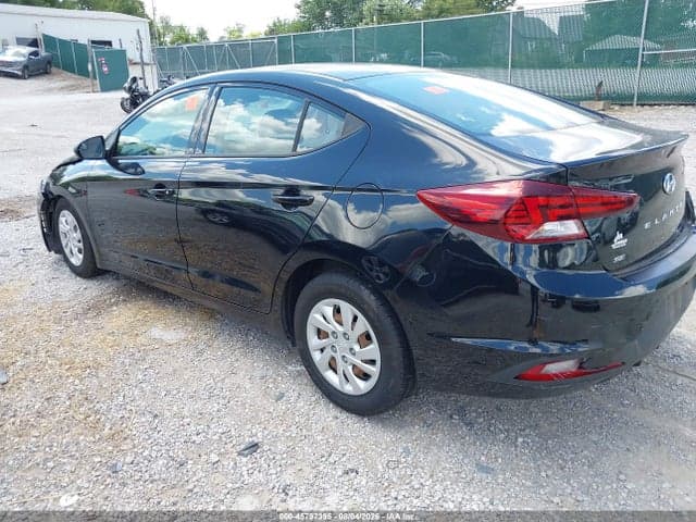 2020 HYUNDAI ELANTRA SE 3