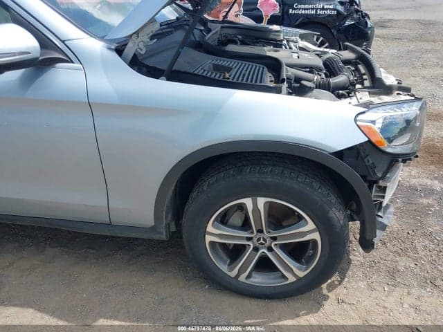 2017 MERCEDES-BENZ GLC 300 4MATIC 19