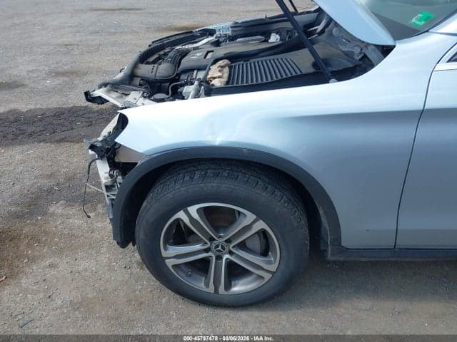 2017 MERCEDES-BENZ GLC 300 4MATIC 6