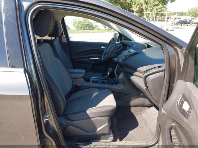 2017 FORD ESCAPE SE 5