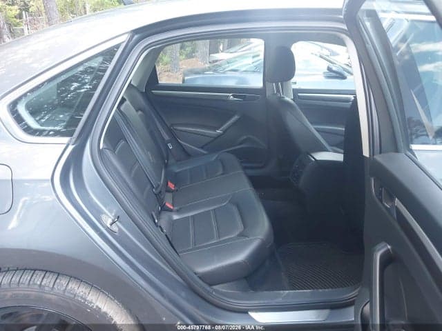 2017 VOLKSWAGEN PASSAT 1.8T SE 8