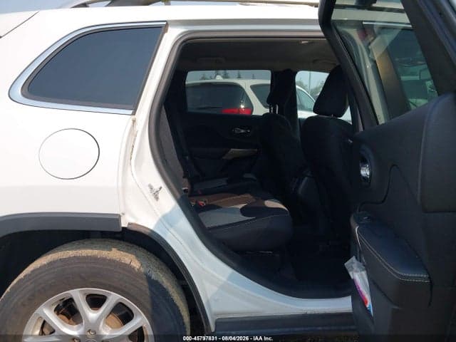 2018 JEEP CHEROKEE LATITUDE 4X4 8