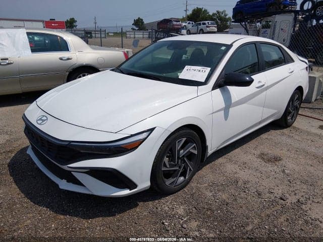 2025 HYUNDAI ELANTRA SEL SPORT 2