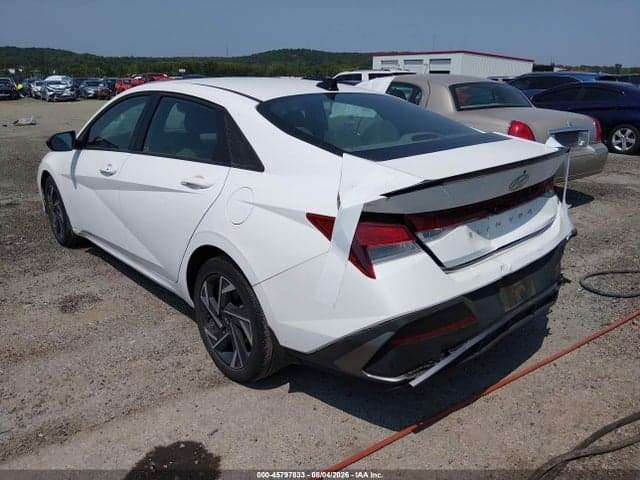 2025 HYUNDAI ELANTRA SEL SPORT 3
