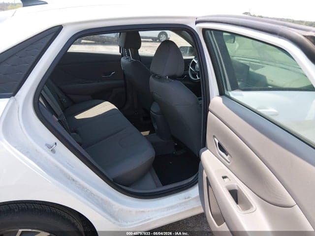2025 HYUNDAI ELANTRA SEL SPORT 8
