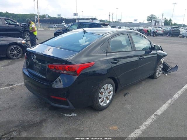 2019 HYUNDAI ACCENT SE 4