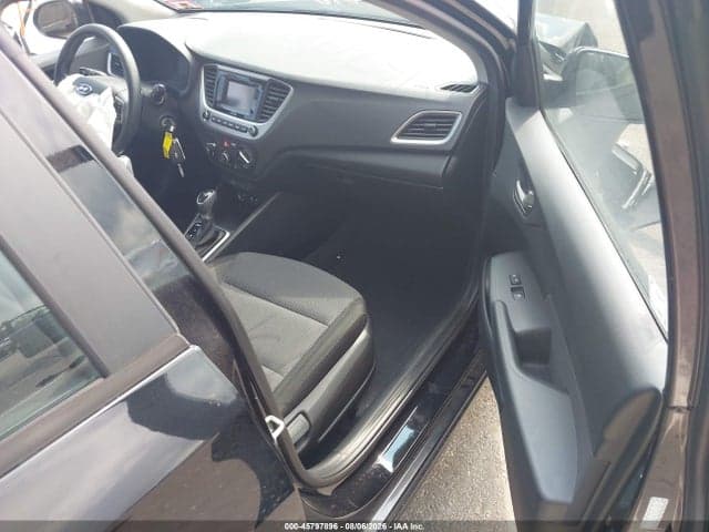 2019 HYUNDAI ACCENT SE 5