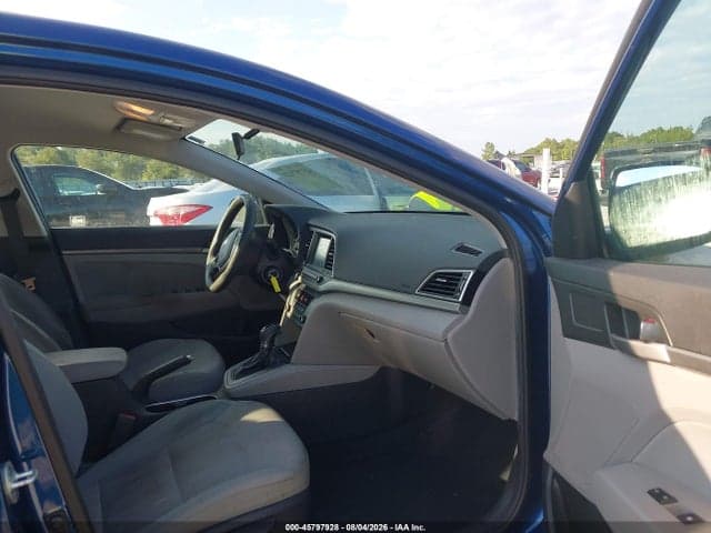 2017 HYUNDAI ELANTRA SE 5
