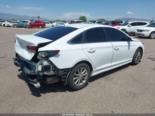 2018 HYUNDAI SONATA SE 4