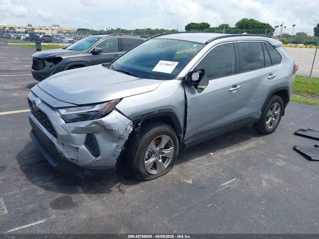 2025 TOYOTA RAV4 XLE 2