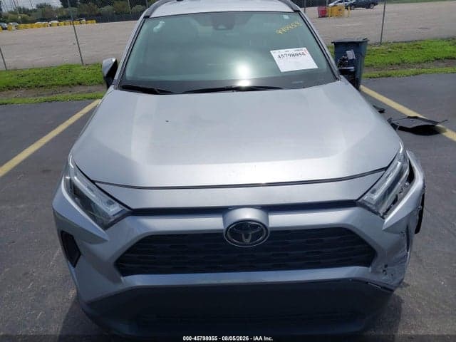 2025 TOYOTA RAV4 XLE 12