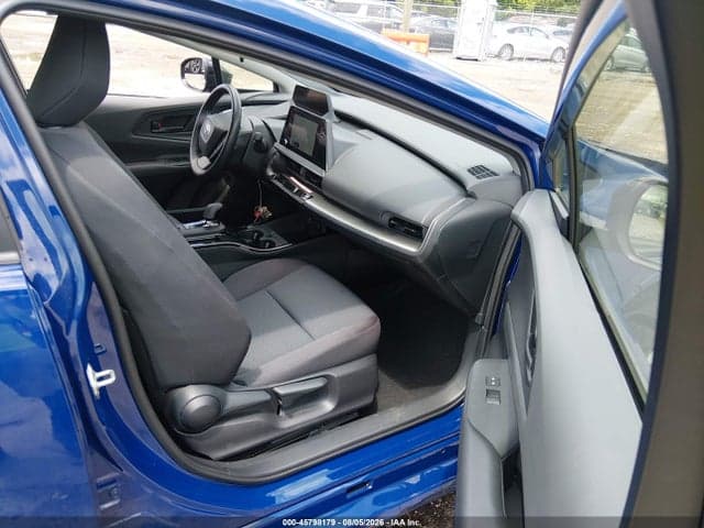 2025 TOYOTA PRIUS LE 5