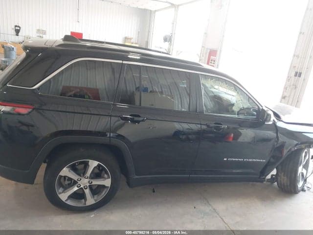 2024 JEEP GRAND CHEROKEE 4XE 13