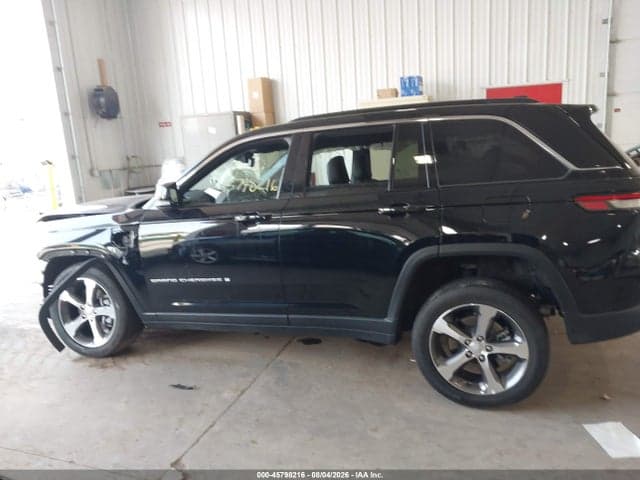 2024 JEEP GRAND CHEROKEE 4XE 14
