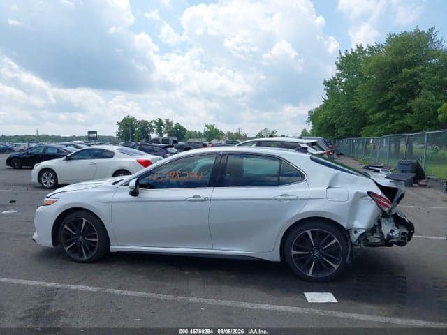 2020 TOYOTA CAMRY XSE 14