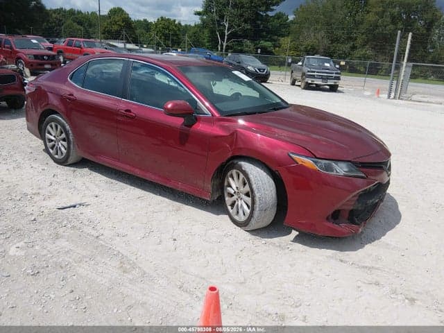 2018 TOYOTA CAMRY LE - 1